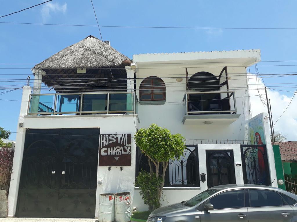 Hostal Charlys Tulum Pueblo Buitenkant foto