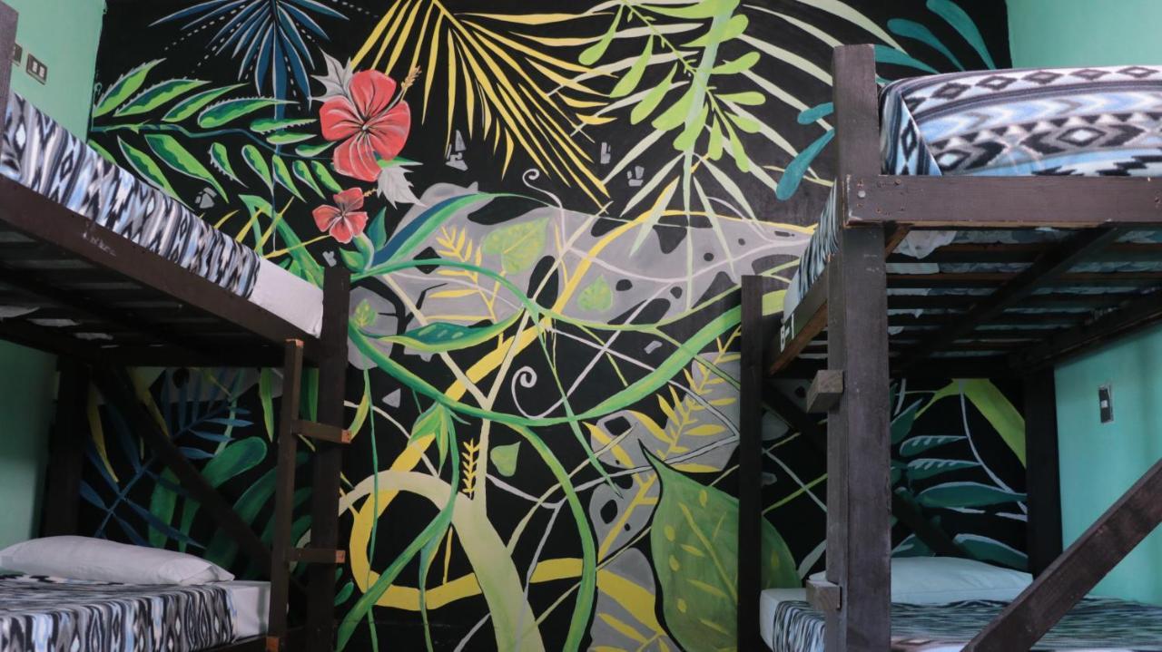 Hostal Charlys Tulum Pueblo Buitenkant foto