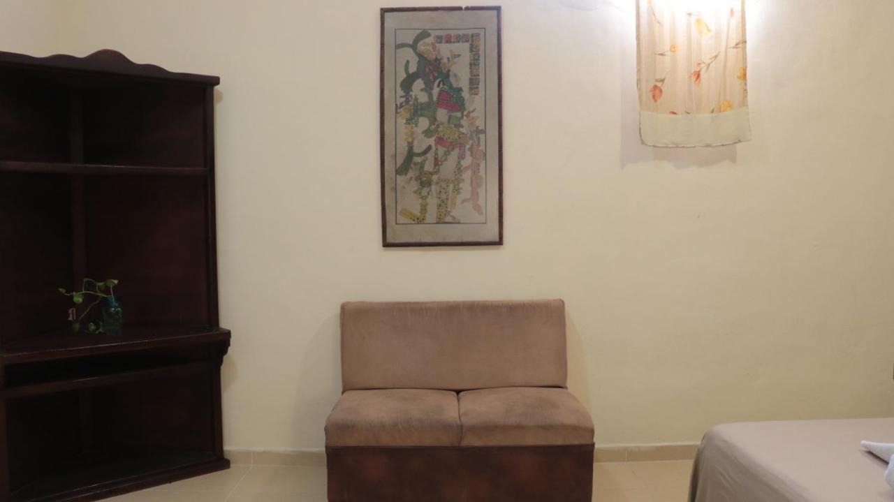 Hostal Charlys Tulum Pueblo Buitenkant foto